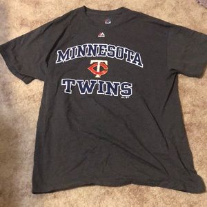 Men’s Minnesota Twins shirt